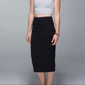 lululemon midi skirt